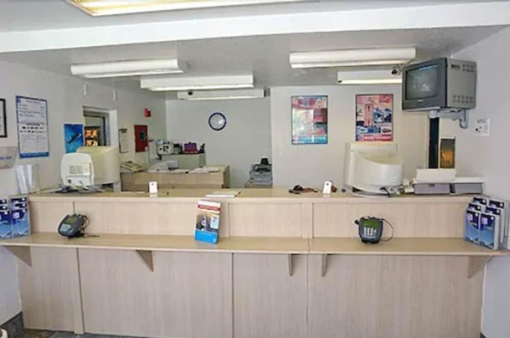 Motel 6-Bismarck, Nd מראה חיצוני תמונה