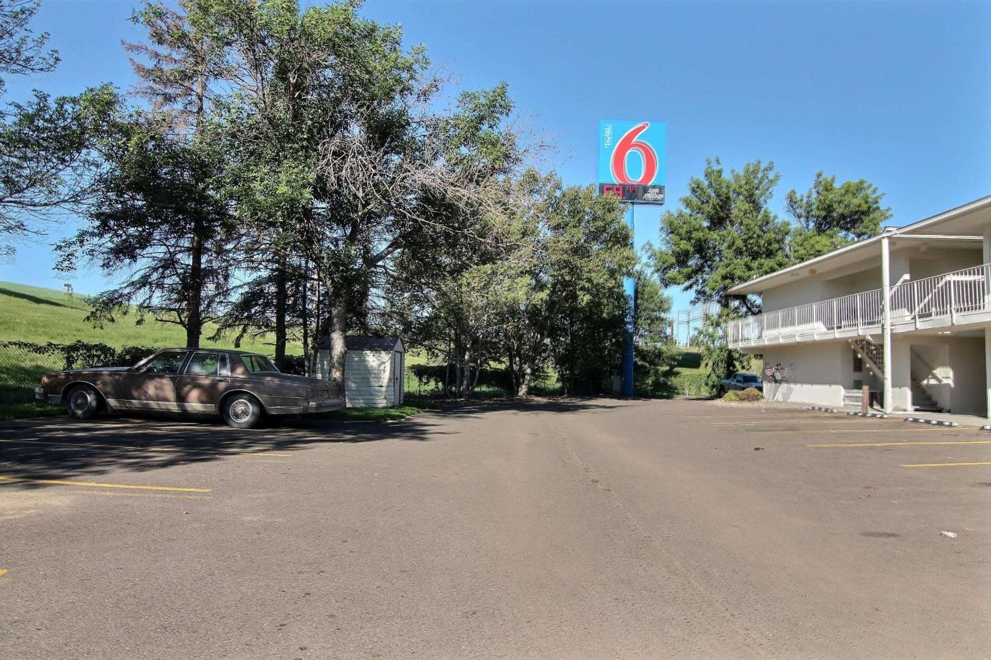 Motel 6-Bismarck, Nd מראה חיצוני תמונה