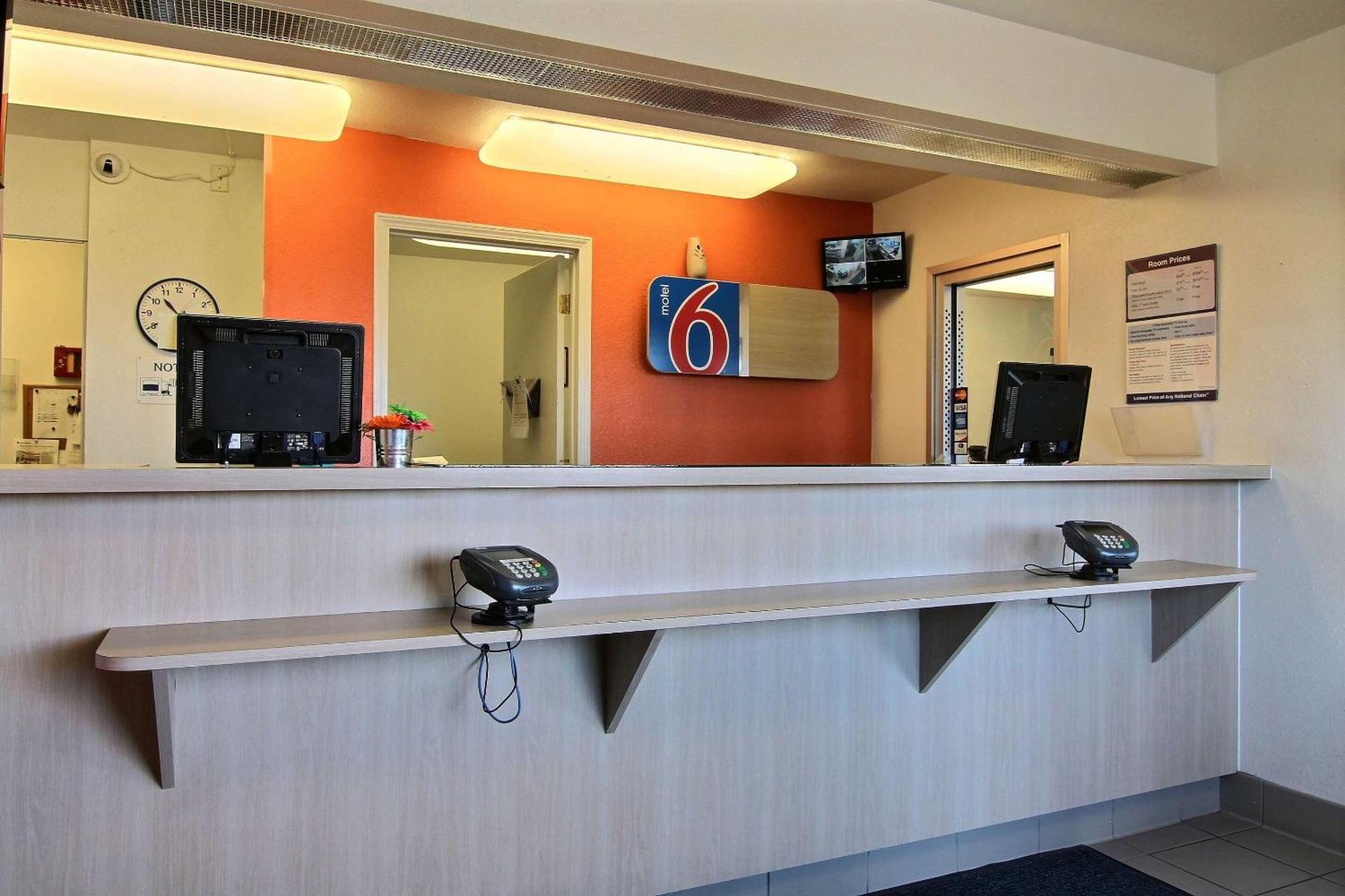 Motel 6-Bismarck, Nd מראה חיצוני תמונה