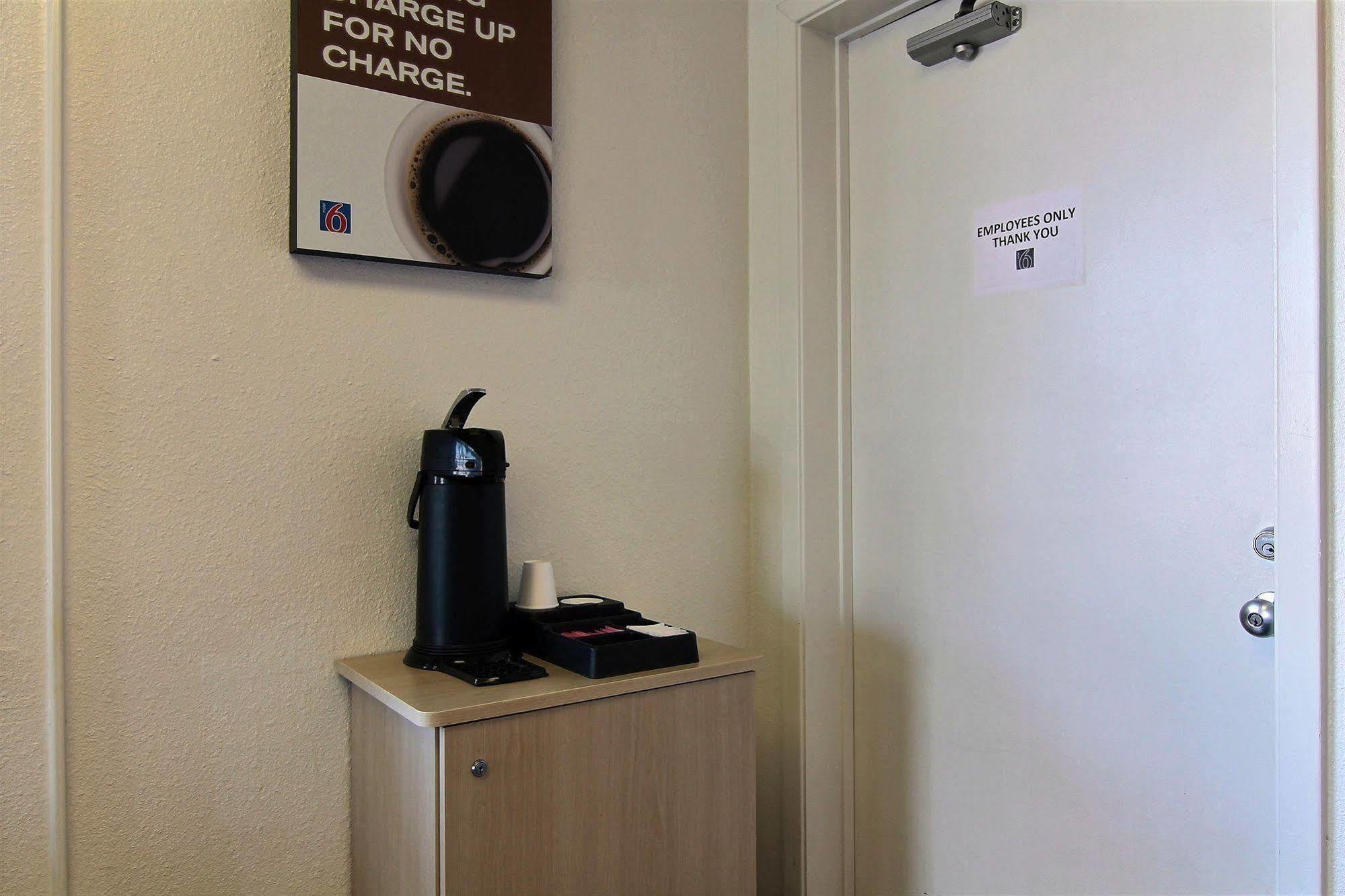 Motel 6-Bismarck, Nd מראה חיצוני תמונה